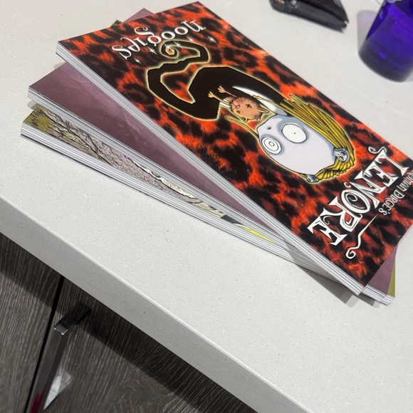 Lenore Comic Book Set - Picture 8 of 9